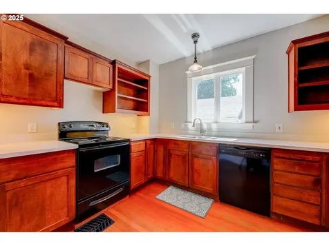 1203 SE 53rd Avenue Portland OR 97215