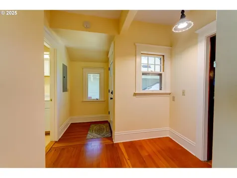 1203 SE 53rd Avenue Portland OR 97215