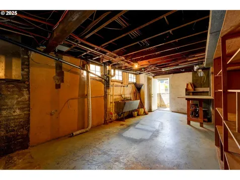 1203 SE 53rd Avenue Portland OR 97215