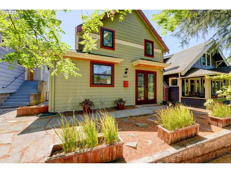 1203 SE 53rd Avenue Portland OR 97215