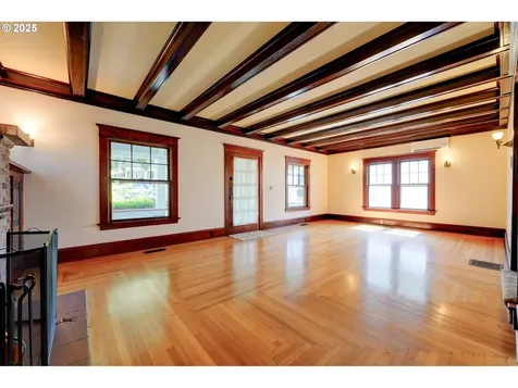 1203 SE 53rd Avenue Portland OR 97215