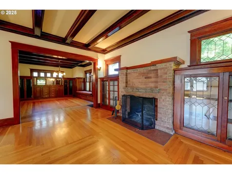 1203 SE 53rd Avenue Portland OR 97215