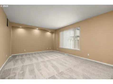 532 NE Caden Avenue Hillsboro OR 97124