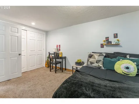 2208 N Kilpatrick Street Portland OR 97217