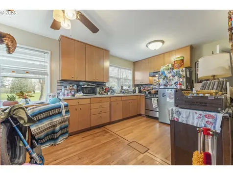 2208 N Kilpatrick Street Portland OR 97217