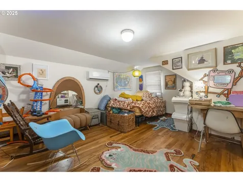 2208 N Kilpatrick Street Portland OR 97217