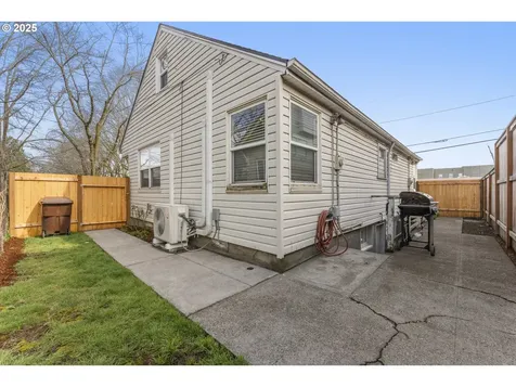 2208 N Kilpatrick Street Portland OR 97217