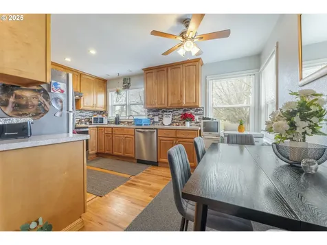 2208 N Kilpatrick Street Portland OR 97217