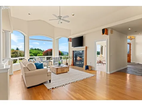 30525 NE Canter Lane Sherwood OR 97140
