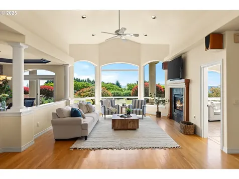 30525 NE Canter Lane Sherwood OR 97140