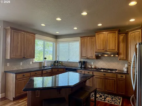 4119 Forest View Drive Washougal WA 98671