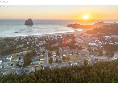 6415 Dory Pointe Loop Pacific City OR 97135