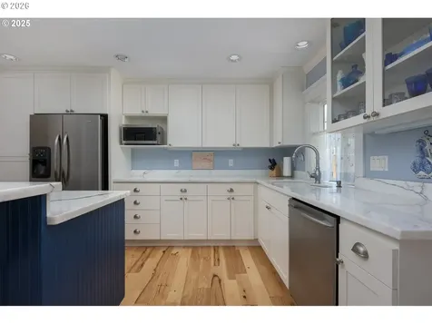 6415 Dory Pointe Loop Pacific City OR 97135