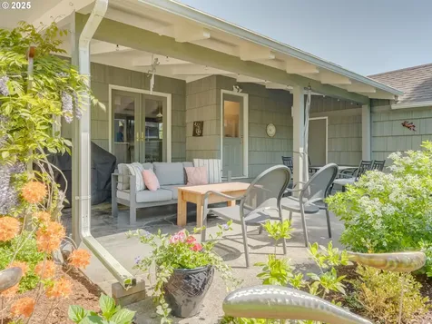 218 NW 7th Street Mcminnville OR 97128