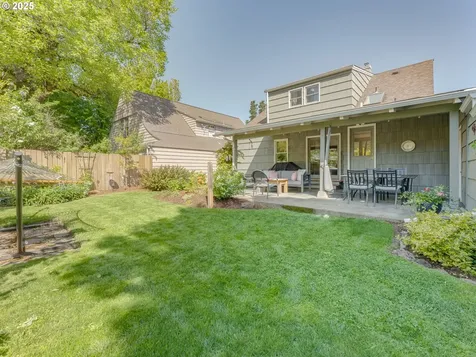 218 NW 7th Street Mcminnville OR 97128
