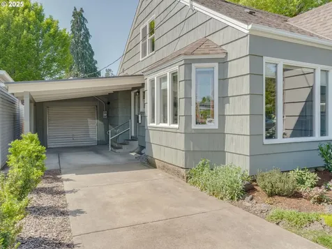 218 NW 7th Street Mcminnville OR 97128