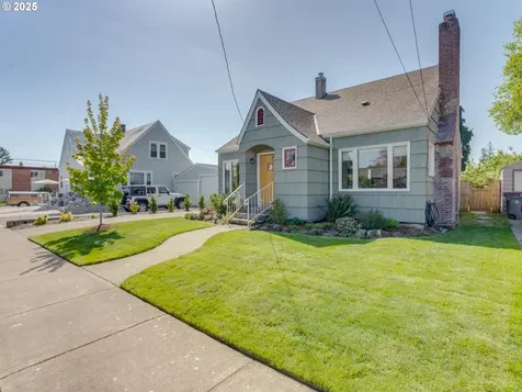 218 NW 7th Street Mcminnville OR 97128