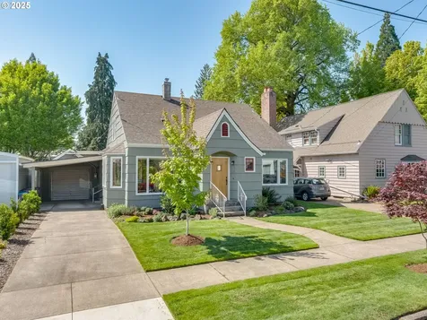 218 NW 7th Street Mcminnville OR 97128
