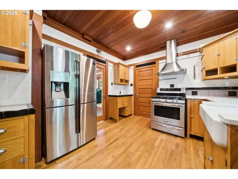 7235 N Oatman Avenue Portland OR 97217