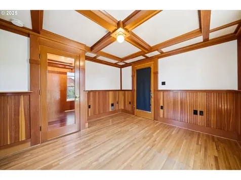 7235 N Oatman Avenue Portland OR 97217