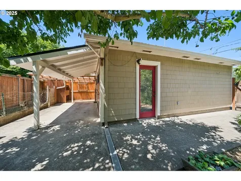 7235 N Oatman Avenue Portland OR 97217