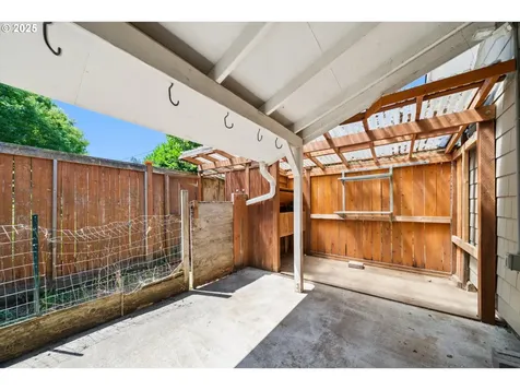 7235 N Oatman Avenue Portland OR 97217