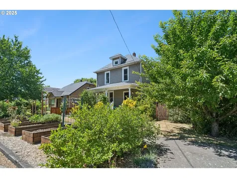 7235 N Oatman Avenue Portland OR 97217