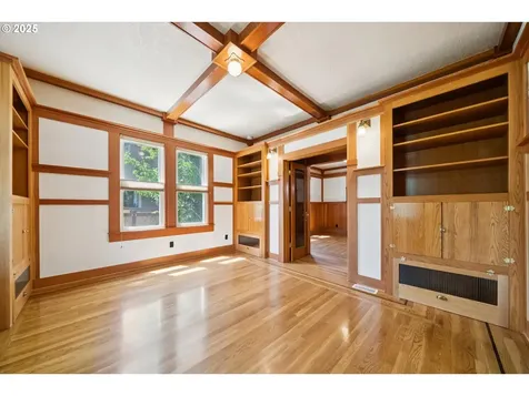 7235 N Oatman Avenue Portland OR 97217