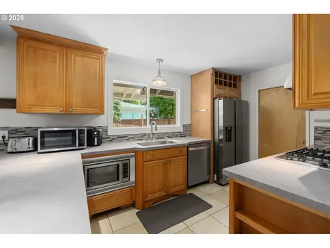 7507 NW 16th Avenue Vancouver WA 98665