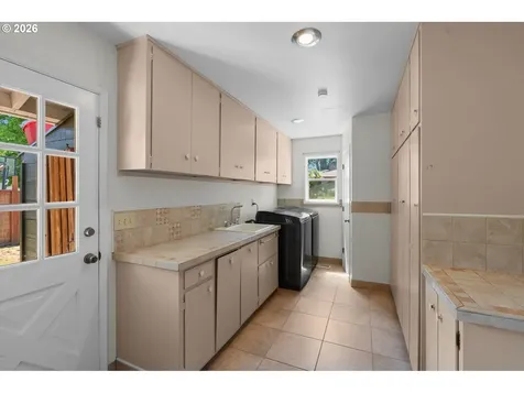 7507 NW 16th Avenue Vancouver WA 98665