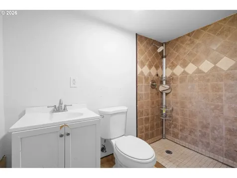 7507 NW 16th Avenue Vancouver WA 98665