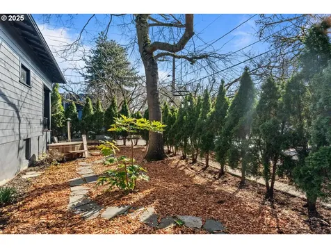 3033 SE 19th Avenue Portland OR 97202