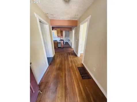 5624 NE 15th Avenue Portland OR 97211