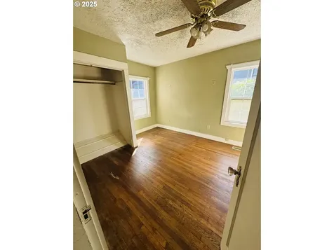 5624 NE 15th Avenue Portland OR 97211