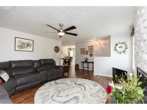 2416 SW 23rd Circle Troutdale OR 97060