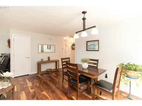 2416 SW 23rd Circle Troutdale OR 97060