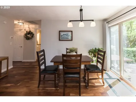 2416 SW 23rd Circle Troutdale OR 97060