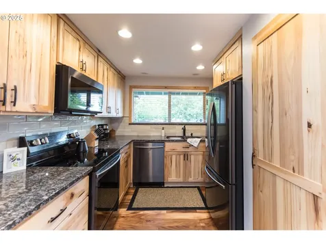 2416 SW 23rd Circle Troutdale OR 97060
