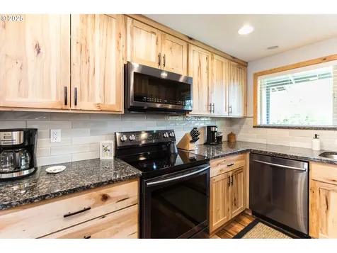 2416 SW 23rd Circle Troutdale OR 97060