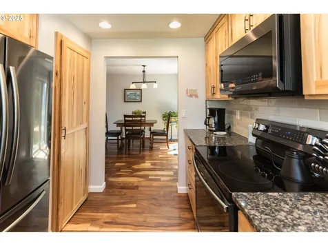 2416 SW 23rd Circle Troutdale OR 97060