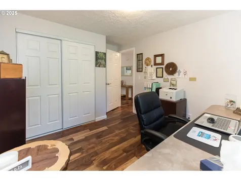 2416 SW 23rd Circle Troutdale OR 97060