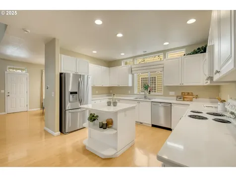 5592 NE Hidden Creek Drive Hillsboro OR 97124