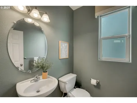 5592 NE Hidden Creek Drive Hillsboro OR 97124