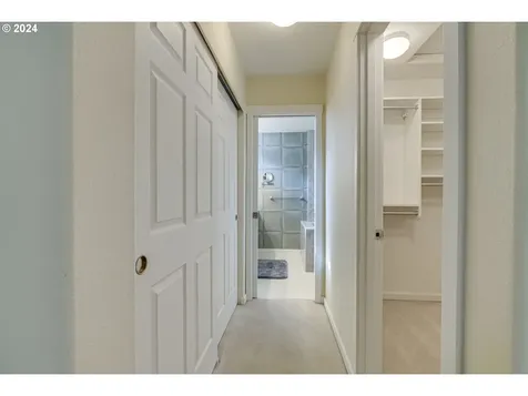 5592 NE Hidden Creek Drive Hillsboro OR 97124