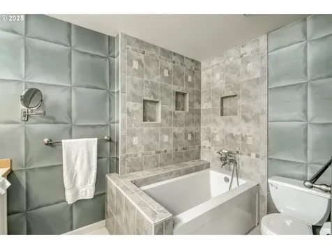5592 NE Hidden Creek Drive Hillsboro OR 97124