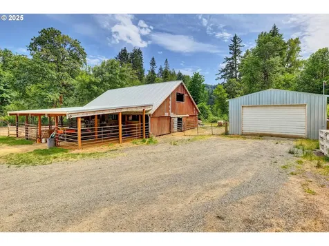 47266 SW Carpenter Creek Road Forest Grove OR 97116