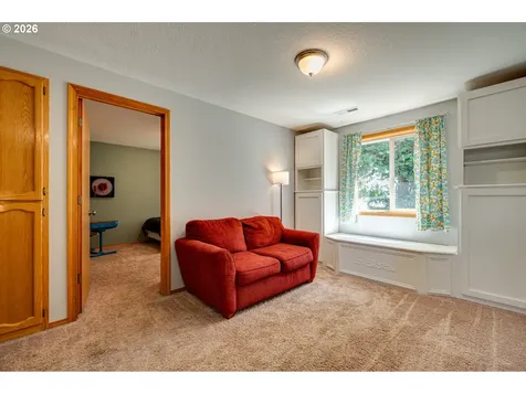 302 Pine Street Woodland WA 98674