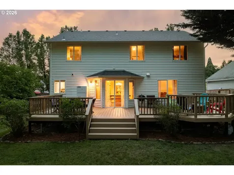 302 Pine Street Woodland WA 98674