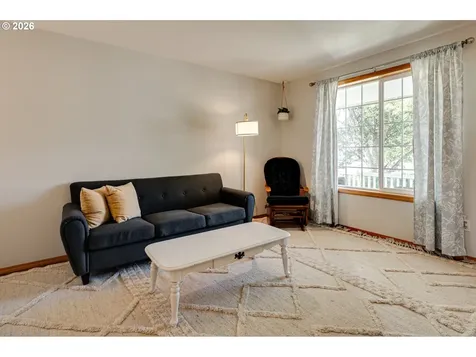 302 Pine Street Woodland WA 98674