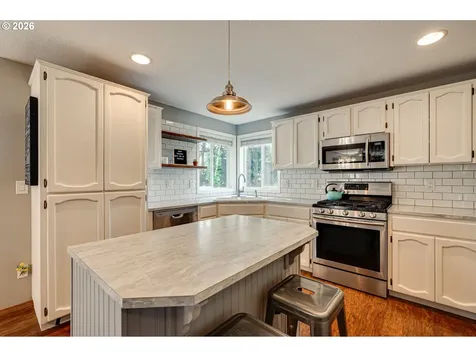 302 Pine Street Woodland WA 98674